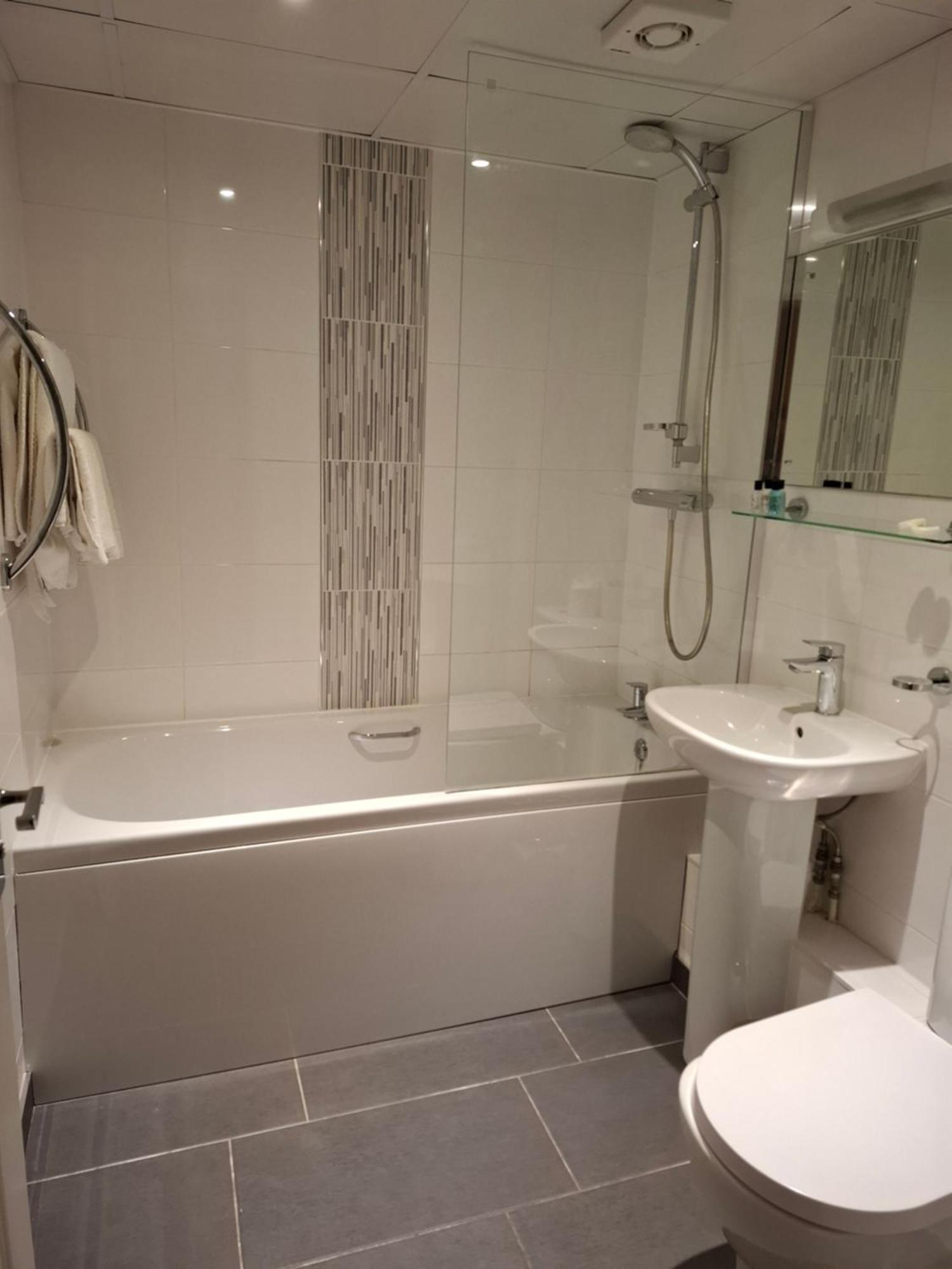 Borough Arms Hotel Newcastle-under-Lyme Εξωτερικό φωτογραφία