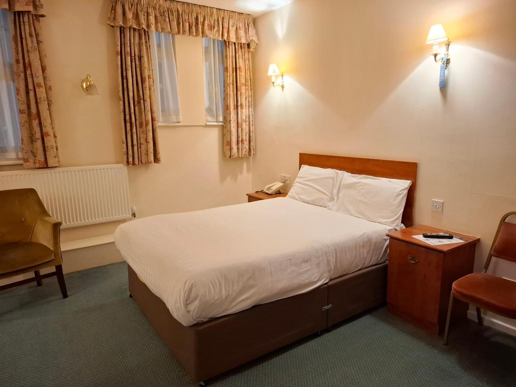 Borough Arms Hotel Newcastle-under-Lyme Εξωτερικό φωτογραφία