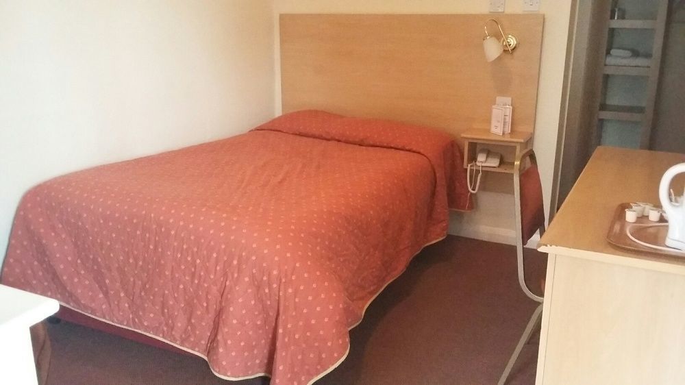 Borough Arms Hotel Newcastle-under-Lyme Εξωτερικό φωτογραφία